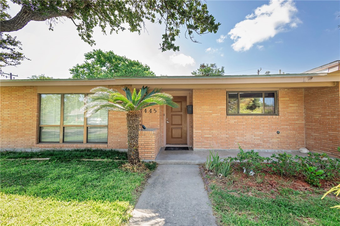 Poenisch Dr, Corpus Christi, TX 78412