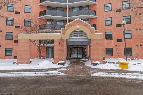 506-9 Bonheur Crt, Brantford, ON, N3P1Z5 | Card Image