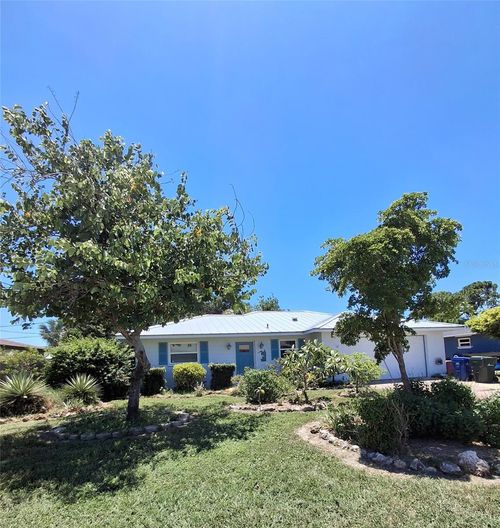 135 Englewood Heights Rd, Englewood, FL, 34223-3015 | Card Image