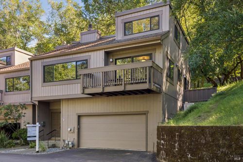 10 Arrowhead Ln, Novato, CA, 94949-4927 | Card Image