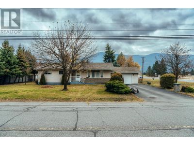 2480 75 Th Ave, House other with 3 bedrooms, 2 bathrooms and 5 parking in Grand Forks BC | Image 3