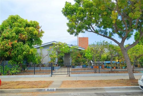 8492 Holder St, Buena Park, CA, 90620-3004 | Card Image