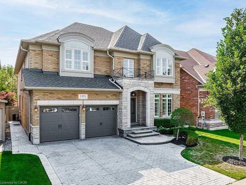 2384 Rock Point Dr, Oakville, ON, L6H7V3 | Card Image