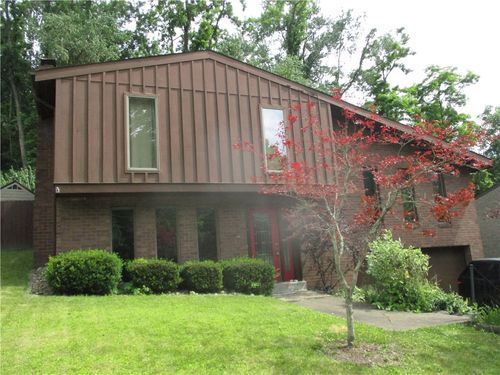 106 Larchwood Dr, Turtle Creek, PA, 15145-1126 | Card Image