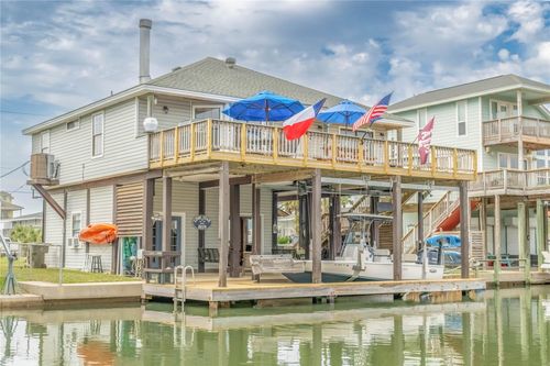 22113 Matagorda Dr, Galveston, TX, 77554 | Card Image