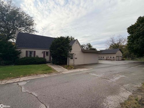 401 12th Avenue Nw, Hampton, IA, 50441 | Card Image