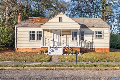 922 Windsor St, Gadsden, AL, 35903-2035 | Card Image
