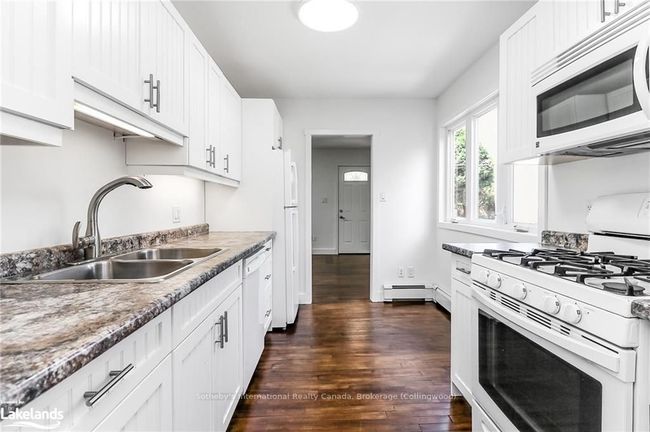 121 Birch St, House other with 4 bedrooms, 3 bathrooms and 4 parking in Collingwood ON | Image 15