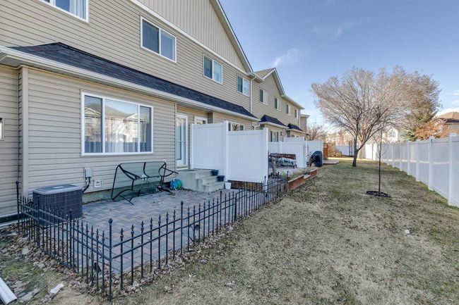 23 Chaparral Ridge Terr Se, Townhouse with 3 bedrooms, 3 bathrooms and 2 parking in Calgary AB | Image 34
