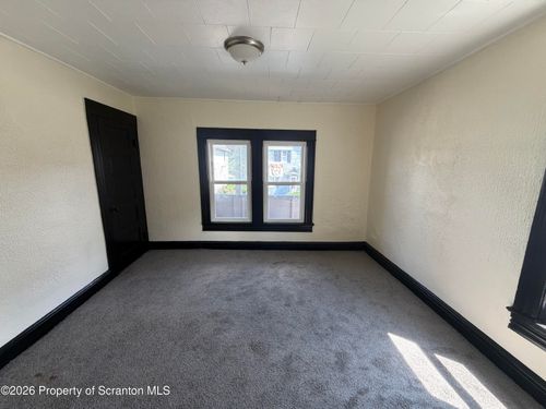 b-610 Moosic St, Scranton, PA, 18505-3036 | Card Image