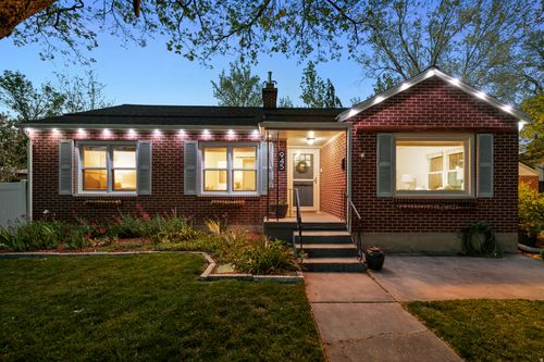 945 Hudson Ave, Salt Lake City, UT, 84106-2171 | Card Image