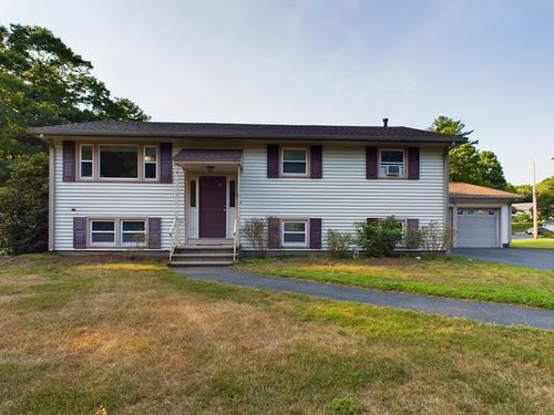 1 Makechnie Rd, Burlington, MA, 01803-1831 | Card Image