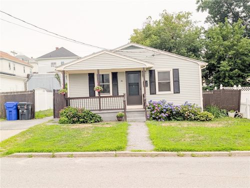 46 W Carpenter Street, Pawtucket, RI, 02860 | Card Image