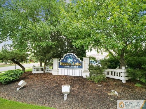 354 Willowbrook Dr, North Brunswick, NJ, 08902-1262 | Card Image