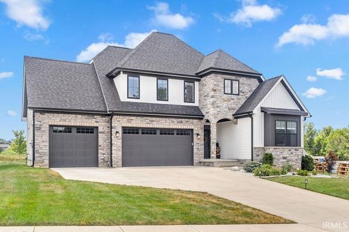 453 W That Rd, Bloomington, IN, 47403-8022 | Card Image