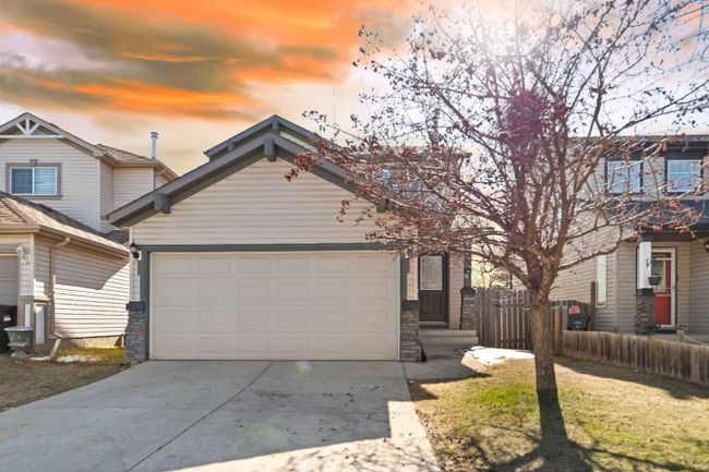 204 Covepark Close Ne, Home with 4 bedrooms, 2 bathrooms and 2 parking in Calgary AB | Image 1