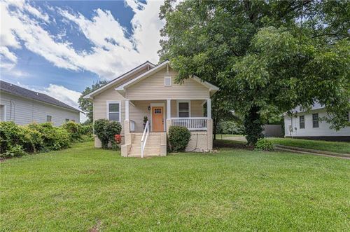 404 Jefferson St, LaGrange, GA, 30240-4327 | Card Image