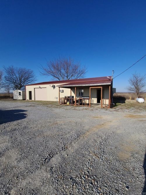 4204 Finegan Ave, Newport, AR, 72112-8828 | Card Image
