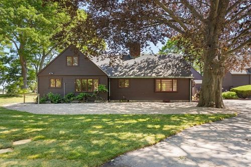 69 Dolliver Neck Rd, Gloucester, MA, 01930-4019 | Card Image