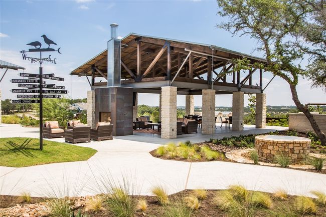 Headwaters - Outdoor Patio Daytime | Image 9