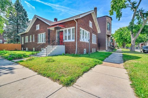657 E 90th St, Chicago, IL, 60619-7523 | Card Image