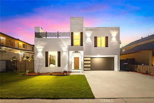 1081 Loma Ave, Long Beach, CA, 90804-3936 | Card Image