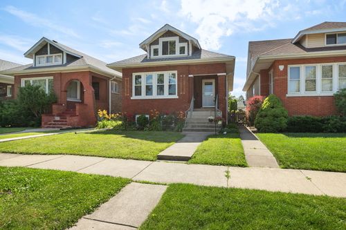 919 N Harvey Ave, Oak Park, IL, 60302-1450 | Card Image