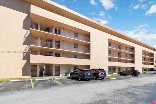 apt-504-8895 Fontainebleau Blvd, Miami, FL, 33172-4466 | Card Image