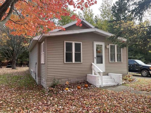 708 Roosevelt Road, NIAGARA, WI, 54156 | Card Image