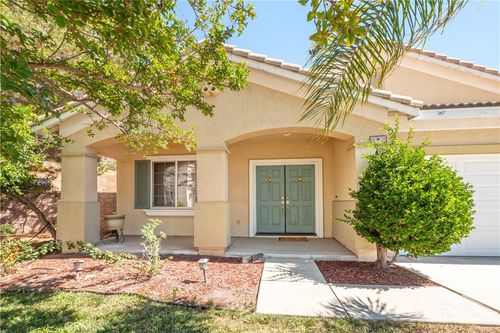 29100 Blue Spruce Cir, Menifee, CA, 92584 | Card Image