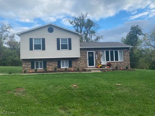 662 Montgomery Hill Rd, Walker, WV, 26180-3243 | Card Image