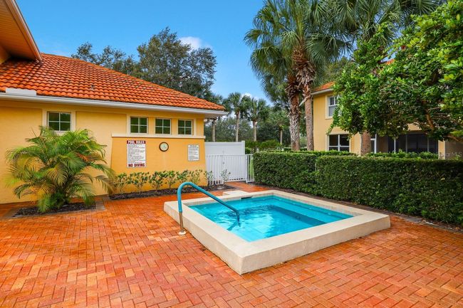 UNIT-102 - 8414 Wethersfield Run, Condo with 2 bedrooms, 2 bathrooms and null parking in Lakewood Ranch FL | Image 36