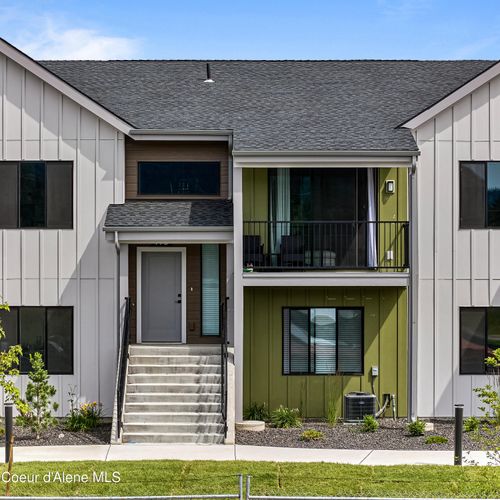 1227 E Millworx Loop, Post Falls, ID, 83854-8595 | Card Image