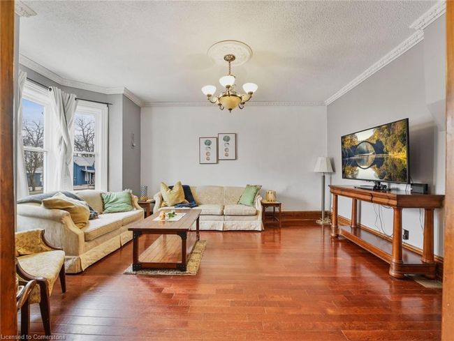 1225 Queenston Rd, House other with 5 bedrooms, 2 bathrooms and 6 parking in Cambridge ON | Image 9