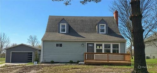 1600 Country Club Dr, Pleasant Hill, MO, 64080-1545 | Card Image