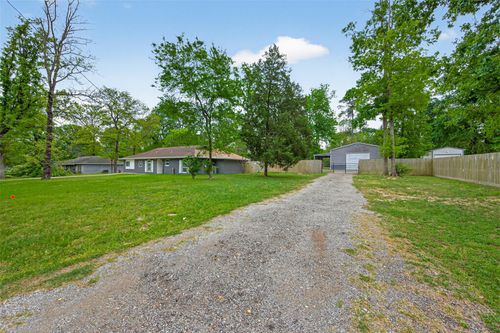 10720 Royal Forest Dr, Conroe, TX, 77303-2725 | Card Image