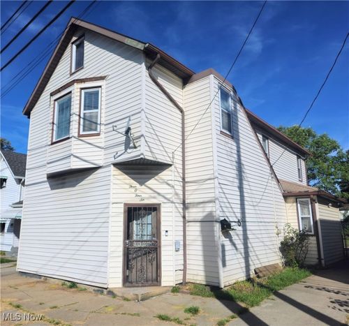 3046 Sackett Ave, Cleveland, OH, 44109-2012 | Card Image