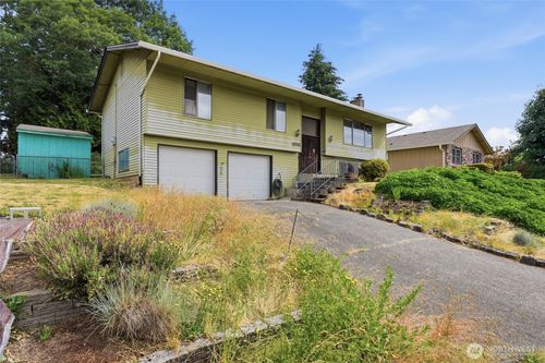 1016 Ne 126th St, Vancouver, WA, 98685-3128 | Card Image