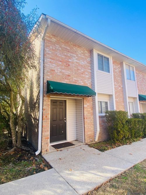 6-d-913 W Rothland St, Gonzales, LA, 70737-4846 | Card Image
