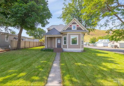 410 High St, Pomeroy, WA, 99347-9704 | Card Image