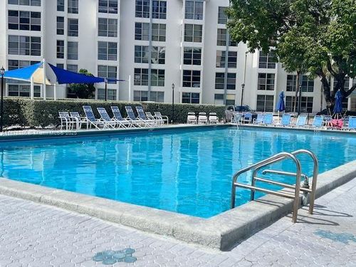 apt-505-17620 Atlantic Blvd, Sunny Isles Beach, FL, 33160-2841 | Card Image
