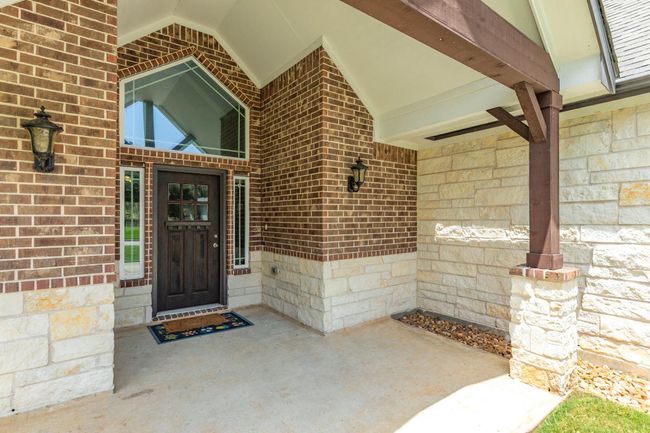 2234 Lake Forrest Dr, House other with 4 bedrooms, 2 bathrooms and 2 parking in West Columbia TX | Image 4