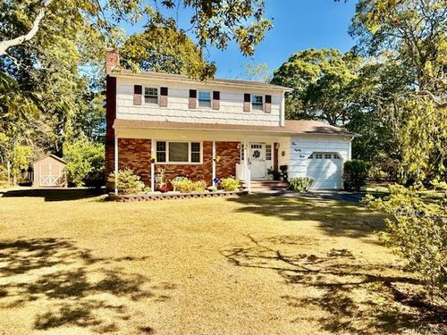 189 Beaver Dr, Mastic Beach, NY, 11951-2808 | Card Image