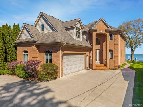 34330 Jefferson Ave, Harrison Twp, MI, 48045-3324 | Card Image