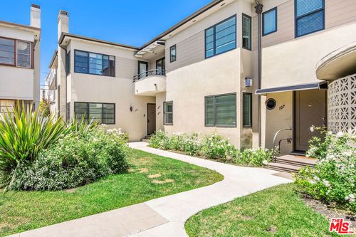 12-107 S Flores St, Los Angeles, CA, 90048-3517 | Card Image