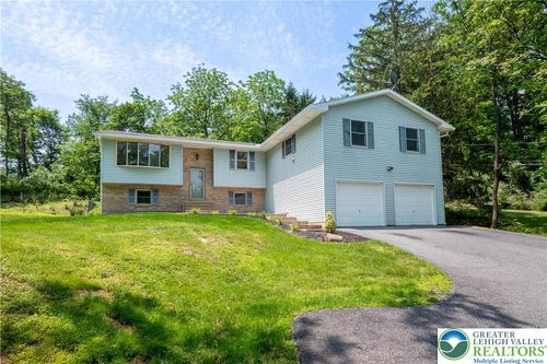 416 Owl Aly, Slatington, PA, 18080-1637 | Card Image