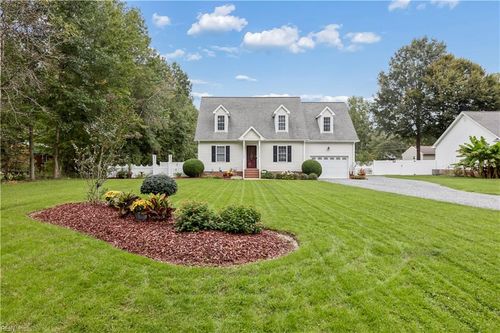 12266 Poplar Trl, Gloucester, VA, 23061-2644 | Card Image