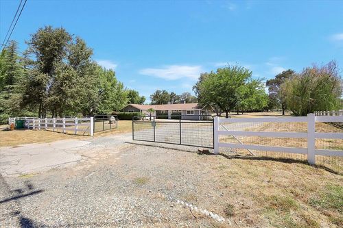10500 Devonshire Cir, Penn Valley, CA, 95946-9221 | Card Image