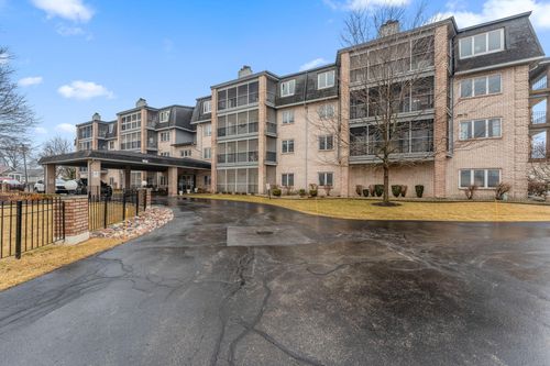 408-8220 Harrison Ave, Munster, IN, 46321-1642 | Card Image