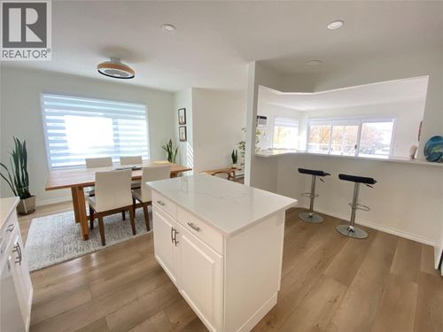 211-1249 Pacific Ave, Kelowna, BC, V1Y5T9 | Card Image
